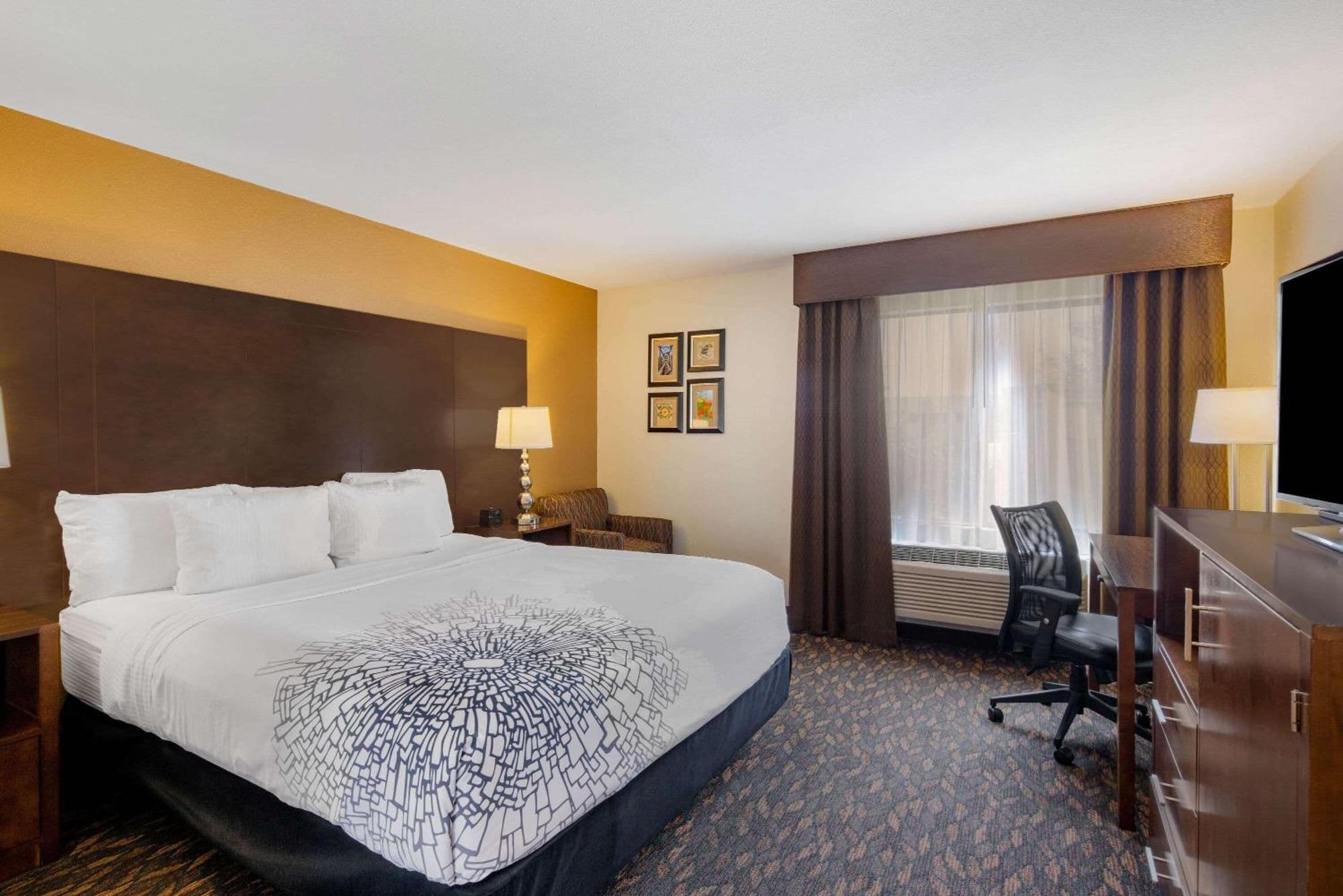 La Quinta By Wyndham Oakland - Hayward Otel Dış mekan fotoğraf