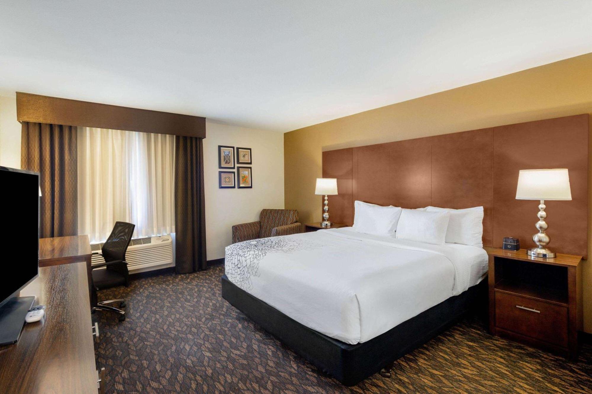 La Quinta By Wyndham Oakland - Hayward Otel Dış mekan fotoğraf