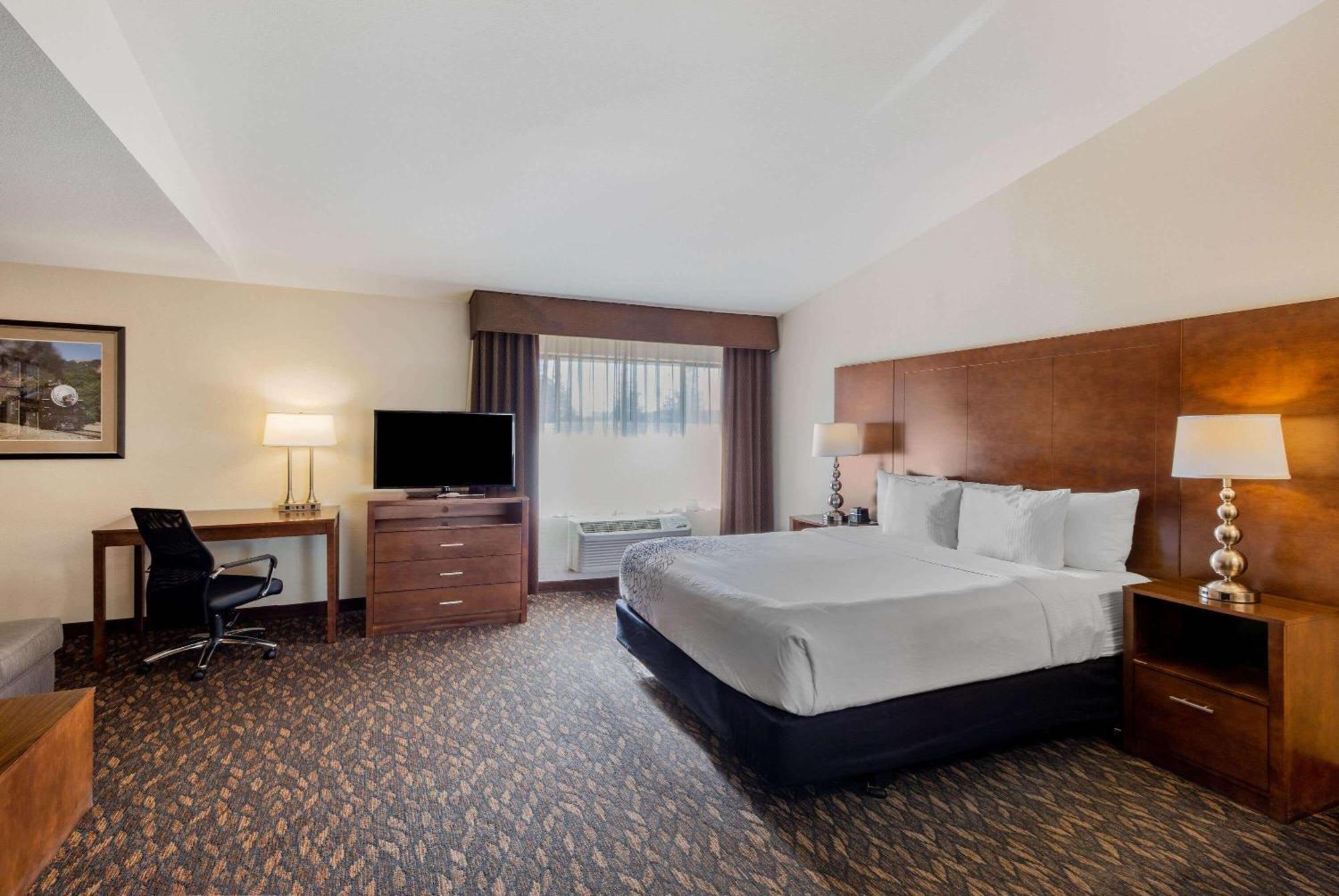 La Quinta By Wyndham Oakland - Hayward Otel Dış mekan fotoğraf