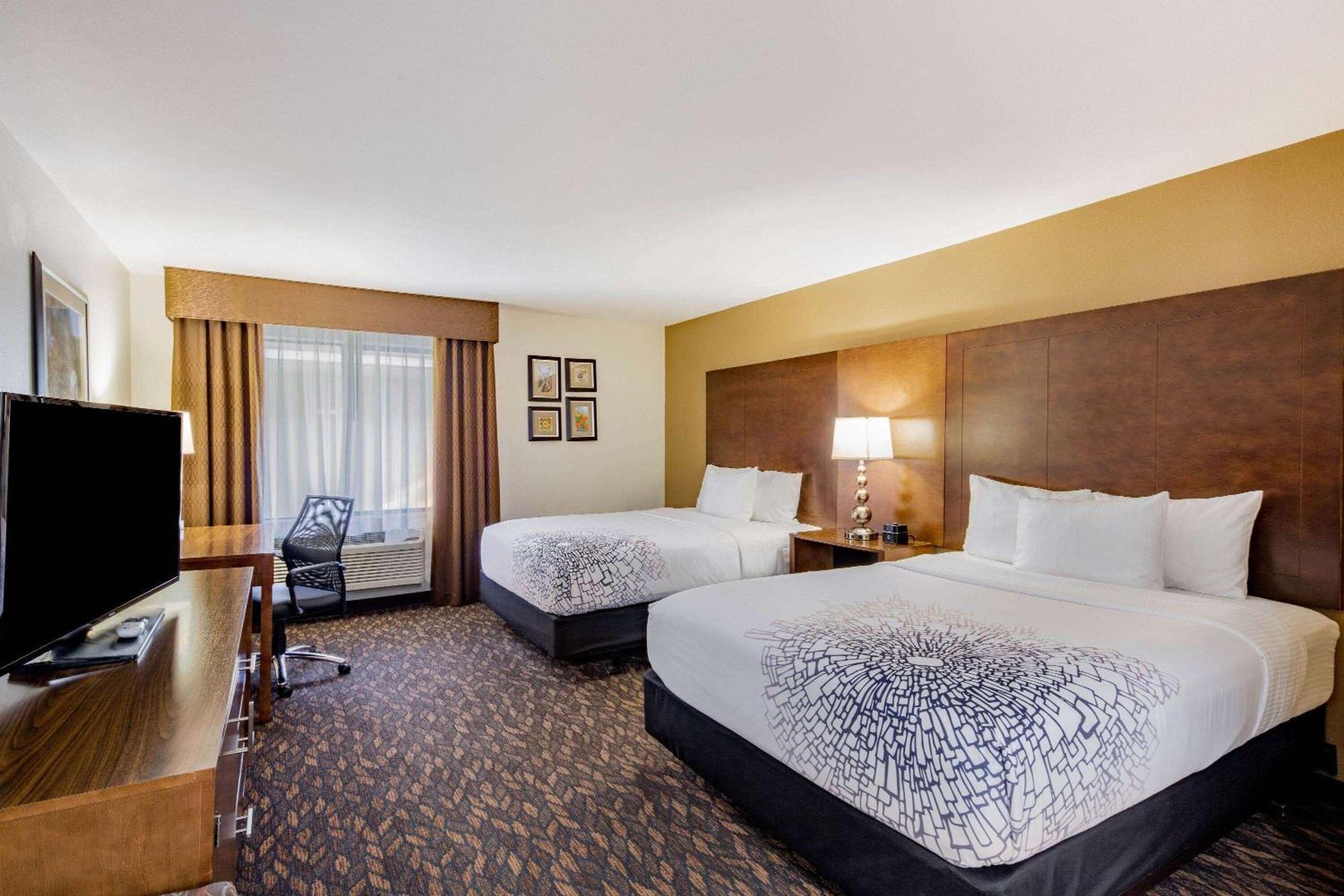 La Quinta By Wyndham Oakland - Hayward Otel Dış mekan fotoğraf