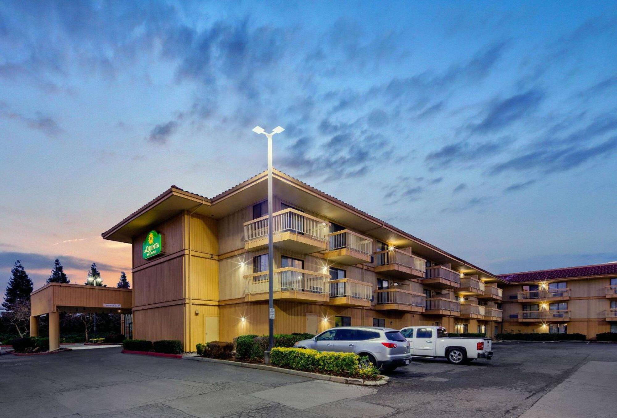 La Quinta By Wyndham Oakland - Hayward Otel Dış mekan fotoğraf
